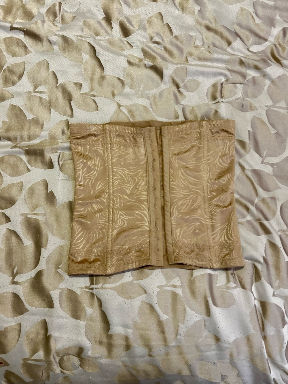 Maidenform Beige Waist Cincher with Subtle Jacquard